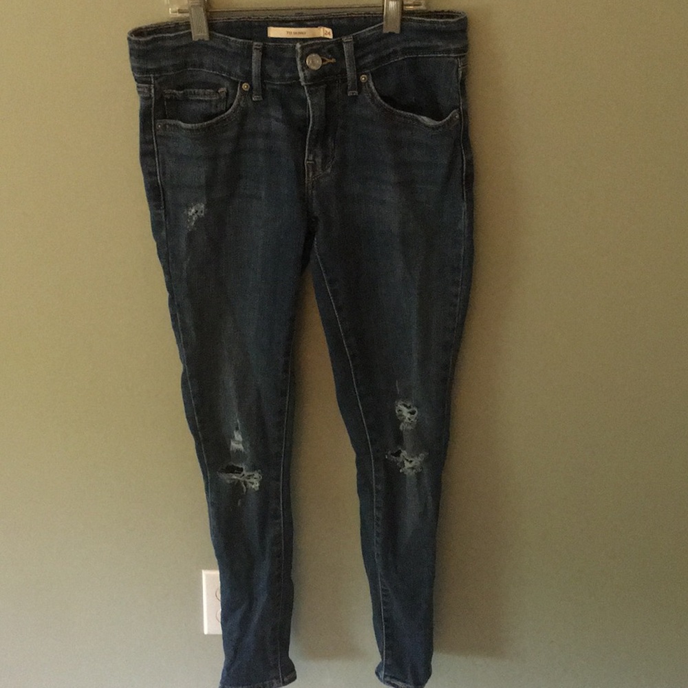 Levi’s 711 ripped skinny jeans